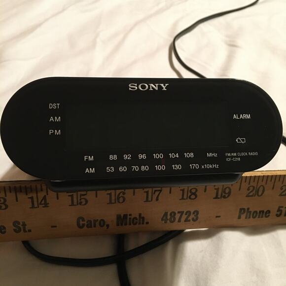 Sony Dream Machine ICF-C218 Digital Clock AM/FM Radio Alarm working condition - Picture 2 of 10